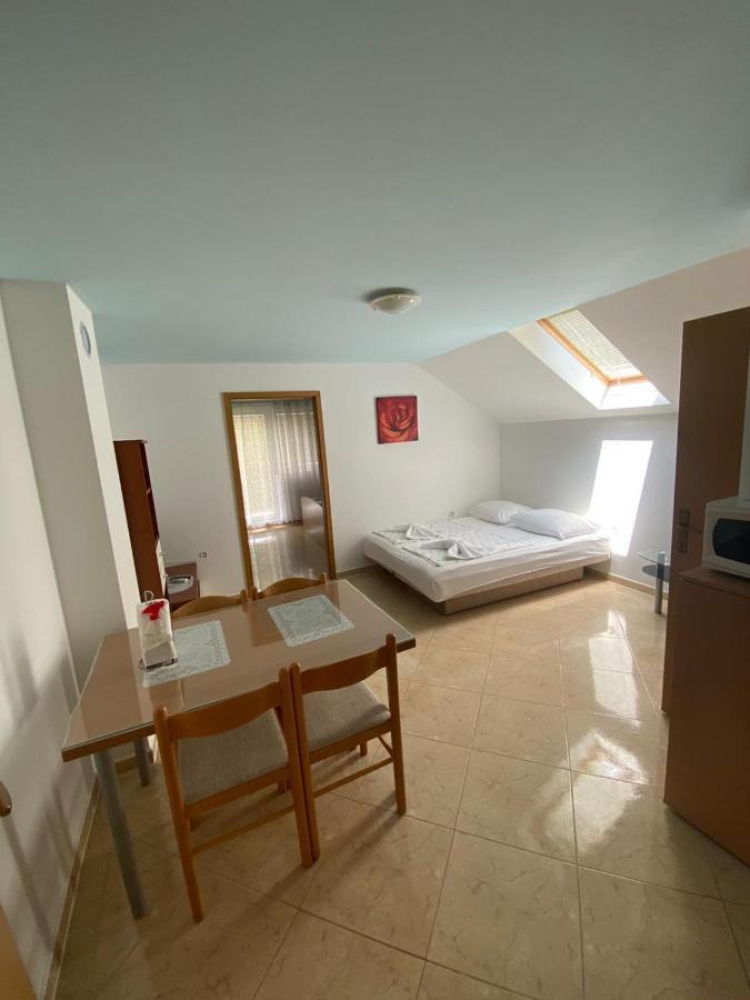 Apartments Mara Orebic Luaran gambar
