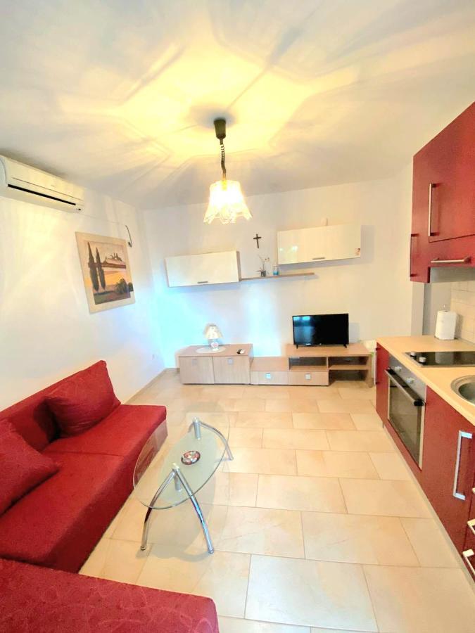 Apartments Mara Orebic Luaran gambar